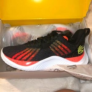 Black and red curry 10's size 9.5 women's 8 mens